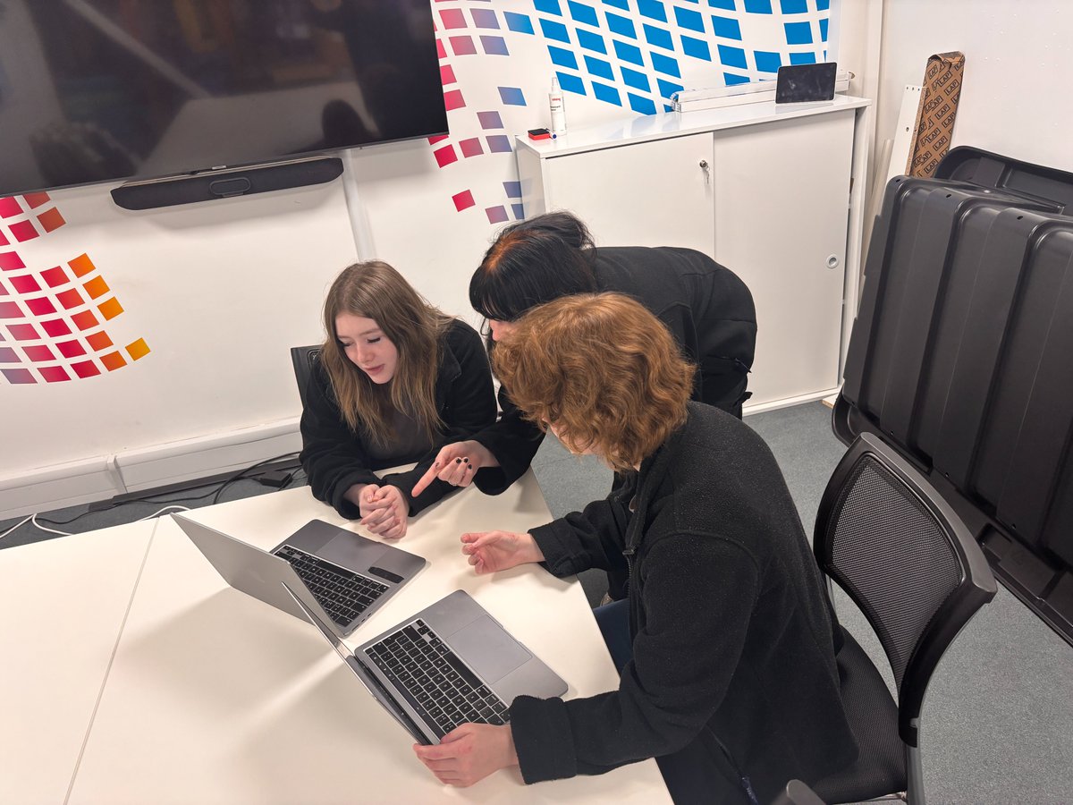 ecgsolutions1's tweet photo. It’s #InternationalYouthDay 🌍
Meet Shanna — our apprentice who’s been smashing it with our Energy Management Bureau &amp; Account Management teams.
Fresh ideas + dedication = a greener future. 💡

#Apprenticeship #Sustainability #EnergyEfficiency https://t.co/5Fpo3LA3VF