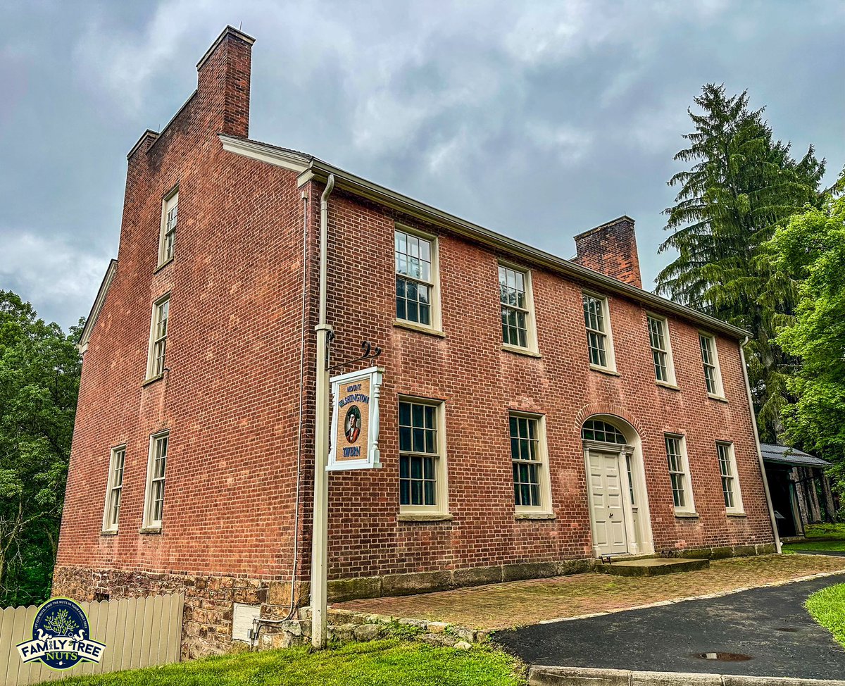 FamilyTreeNuts1's tweet photo. 🇺🇸🛣️🏠Mount Washington Tavern on National Road, Fayette County, Pennsylvania 

#mountwashingtontavern #georgewashington #history #Ancestry #genealogy #AmericanHistory #ushistory #FamilyTreeNuts https://t.co/Z2KlxNrUSc