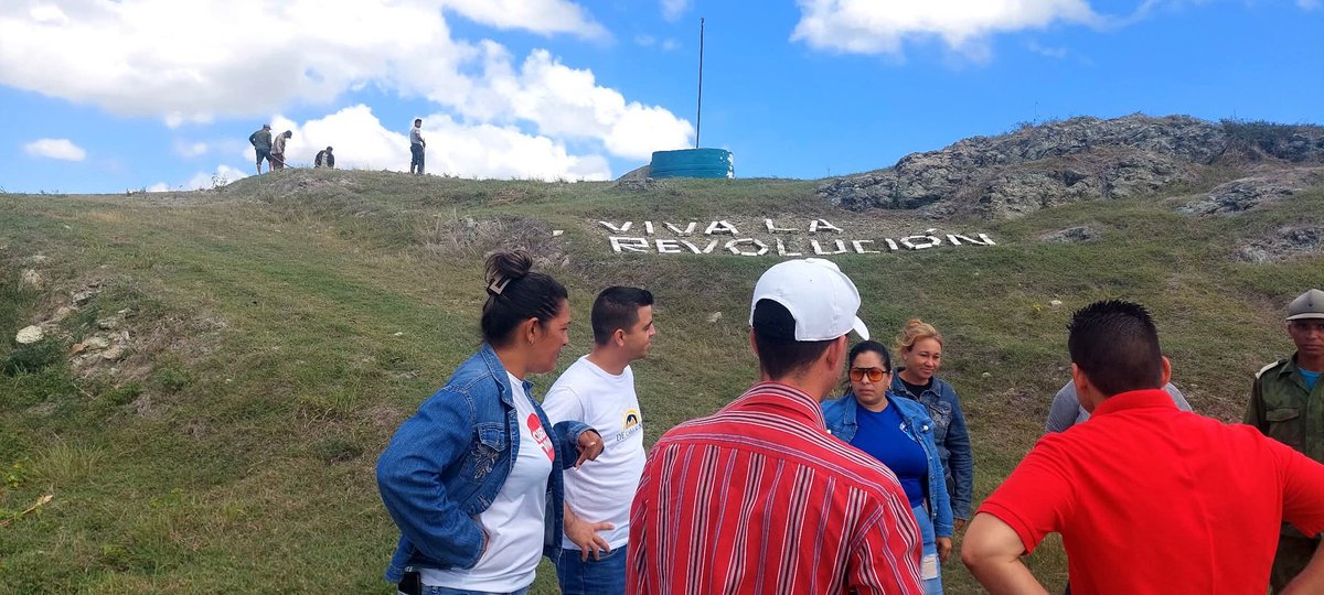 💪 Los jóvenes continúan construyendo el país🇨🇺, a pesar de los obstáculos. La fuerza se multiplica, inspirados en el ejemplo de Fidel.

#100AñosConFidel #DíaInternacionalDeLaJuventud