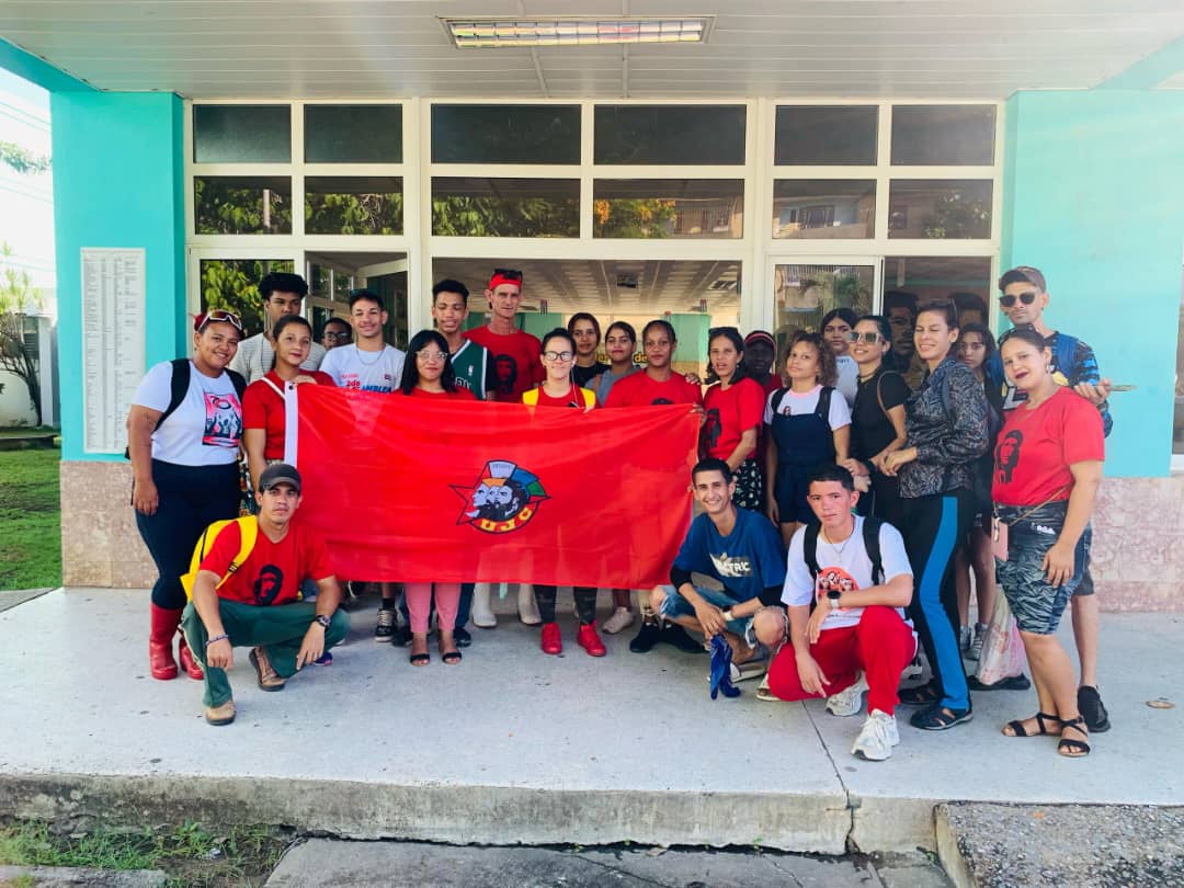 ¡Feliz Día Internacional de la Juventud! 
Hoy celebramos a quienes mueven el mundo con ideas frescas, sueños grandes y pasión sin límites. ¡Somos el presente, el cambio y el futuro!  Sigamos transformando, creando y rompiendo barreras. 
#UnaFEEMQueAmaYFunda