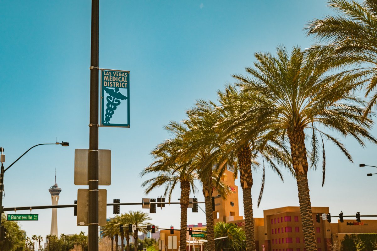 Las Vegas is leveling up in BioHealth! 🧬 

The $10 million BioHealth Innovation Challenge is on the hunt for groundbreaking proposals to create and run a biosciences incubator lab right in the Las Vegas Medical District (LVMD).

Want in? Register by 3 p.m. Jan. 22, 2026, for a