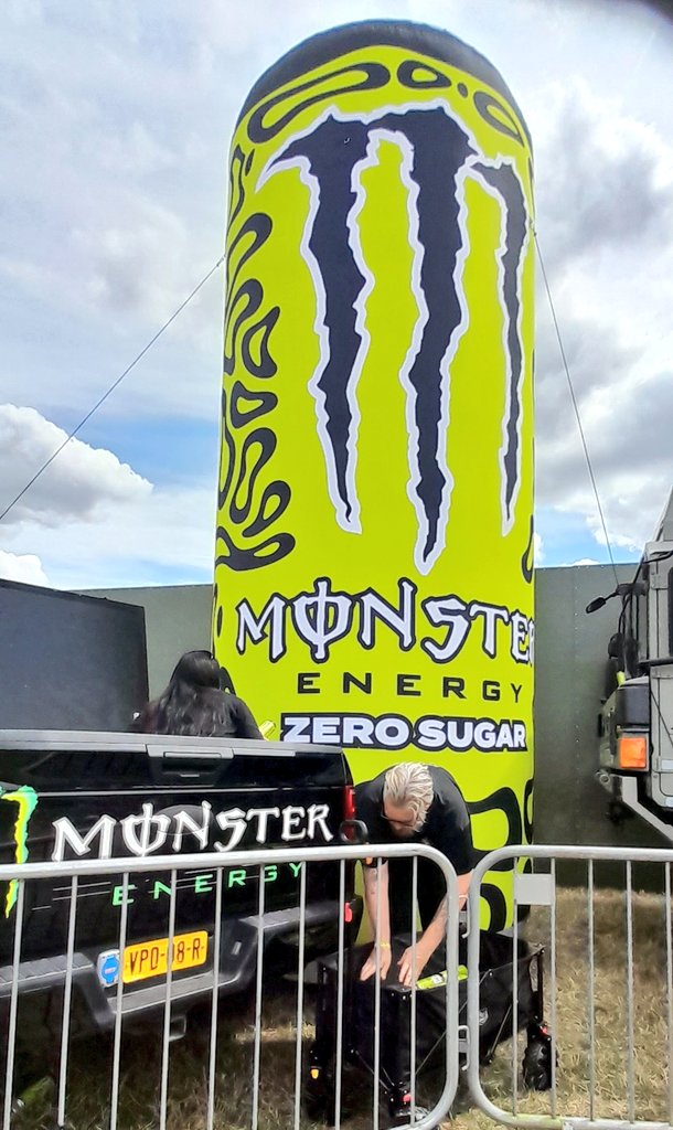 DavidRoss1980's tweet photo. Day 1 - Thursday @SilverstoneUK 
First stop was to collect our @LandoNorris Stand Tshirts then joined the queue at the Lando Store @LN4 - @MonsterEnergyUK keeping the crowd hydrated 🫠💛 https://t.co/O6KsAvW6Z6