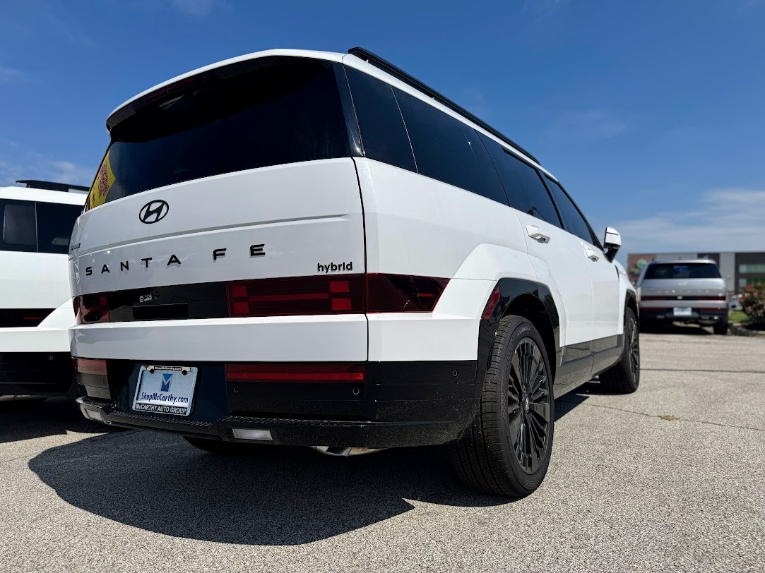 BSpringsHyundai's tweet image. 🚗 The Future of Driving Starts with the Santa Fe Hybrid 🚗
👉 Click here to browse: ow.ly/JC3N50WCPvn

Looking to upgrade your drive? Hyundai of Blue Springs has Santa Fe Hybrids on the lot and ready to go! 

#HyundaiSantaFe #SantaFeHybrid #HyundaiBlueSprings #HybridSUV