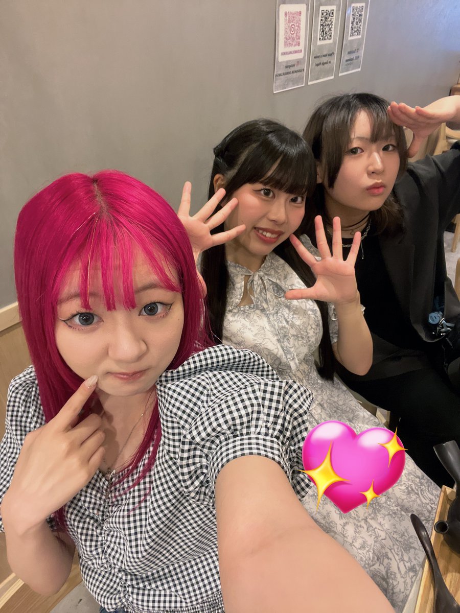 Yuz_xoxo_'s tweet photo. 今日は午前急遽オフになりまして🥹

 #NY魔女大阪 でお世話になったみはるちゃん（@i_am016m ）が大阪から遊びに東京来てたからほずちゃんと3人でご飯行ってきたの🫶🏻
大好きなふたりで楽しすぎたし海鮮丼おいしすぎた🥰

またゆっくり遊ぼうねえ🫶🏻 https://t.co/zSwCl5B5yn