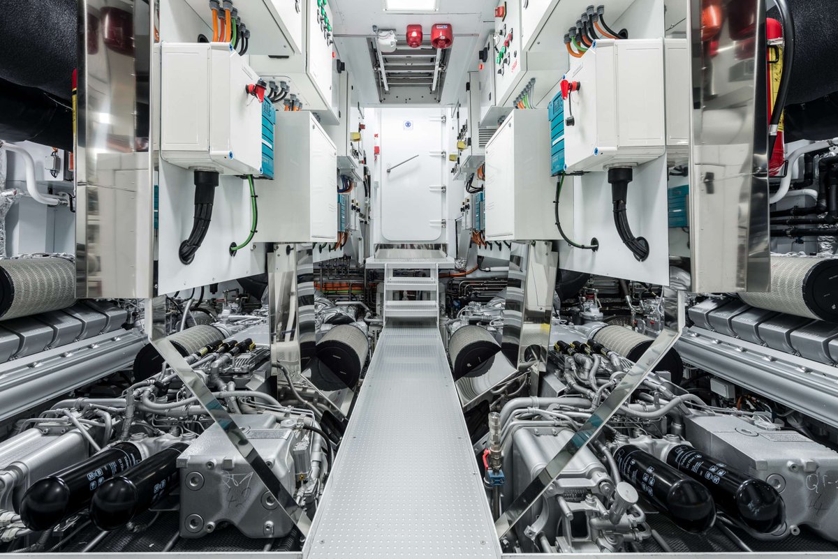 RollsRoyce's tweet image. Our #mtuSolutions drive systems power the largest #Yachts in the world. As experts in systems integration, our customers are not just buying an engine but a solution that supports them from bridge to propeller ow.ly/sh3850WEqzF