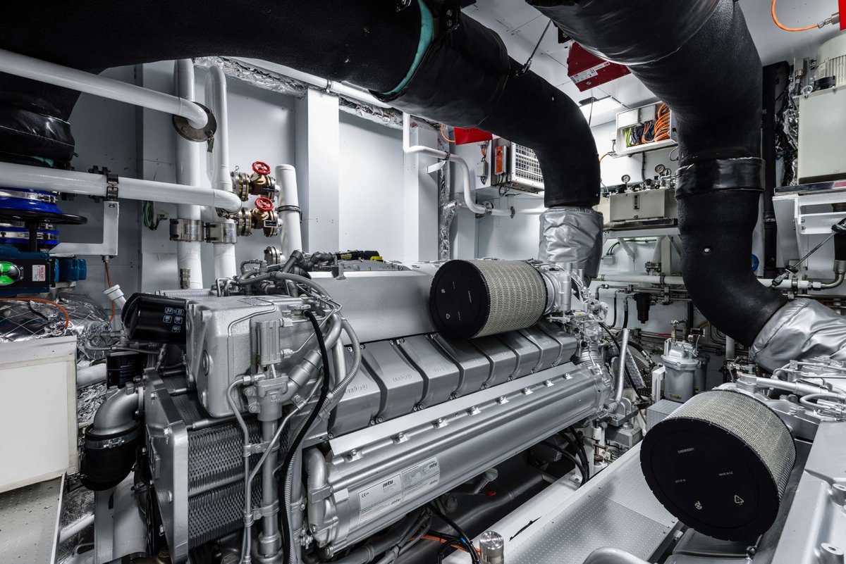 RollsRoyce's tweet image. Our #mtuSolutions drive systems power the largest #Yachts in the world. As experts in systems integration, our customers are not just buying an engine but a solution that supports them from bridge to propeller ow.ly/sh3850WEqzF