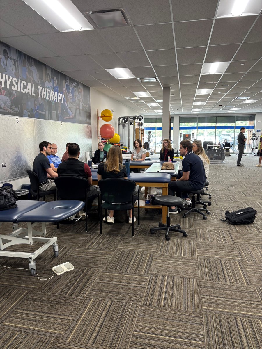 Athletico's tweet image. Big congratulations to our 2024 and 2025 #NewGrads who have officially passed their boards! 🎓✅ Led by PT mentor Matt G., this session focused on hip and cervical care, sharpening skills, and building confidence for the road ahead. #ClinicalExcellence