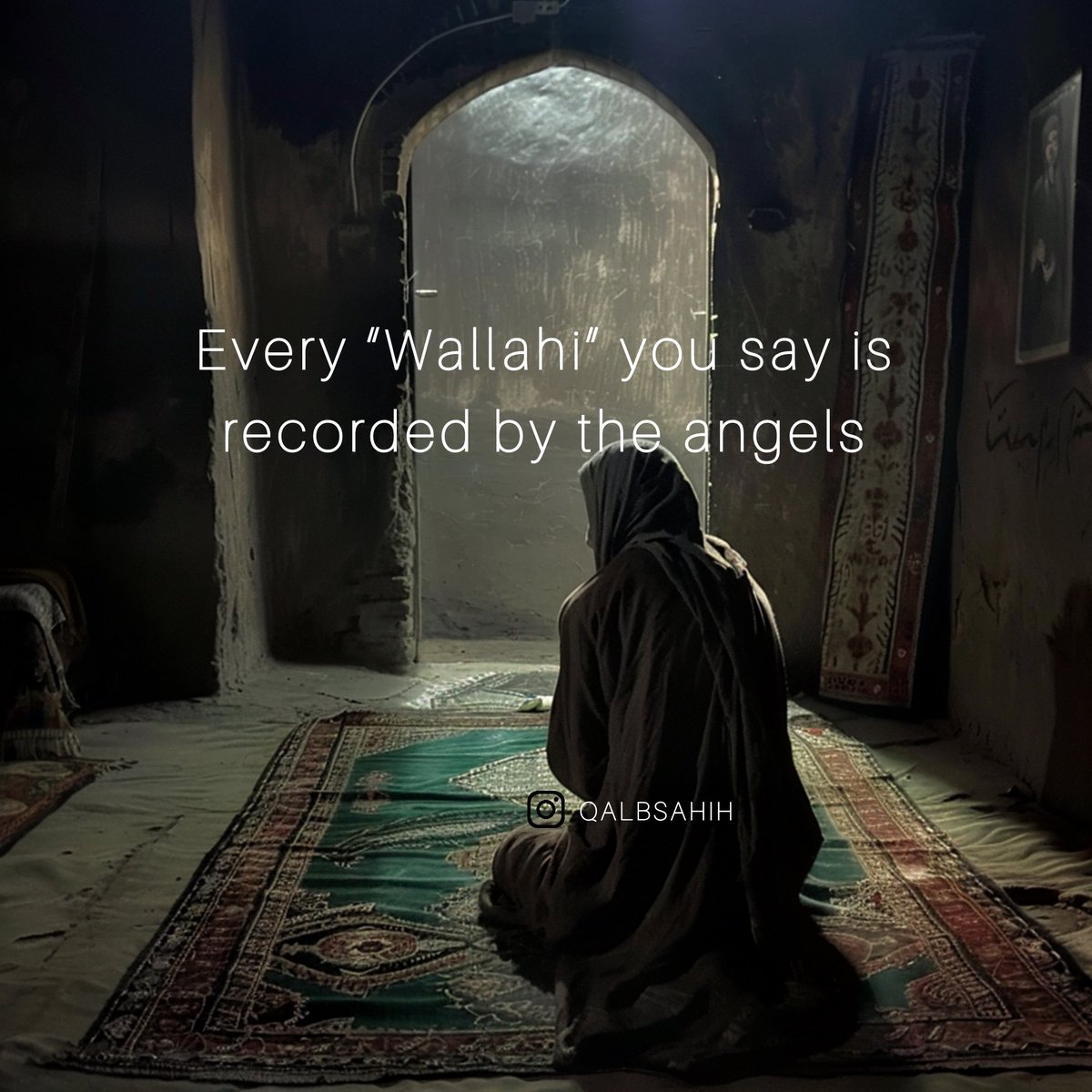 QalbSahih's tweet photo. Taking an oath by Allah ﷻ is not something to be thrown around loosely. In Surah Qaf verse 18, Allah ﷻ says:
“Not a word does he utter except that with him is an observer ready [to record].”
So be mindful of every word that comes out of your mouth, especially the “wallahi’s” https://t.co/VVdFcgoNPq