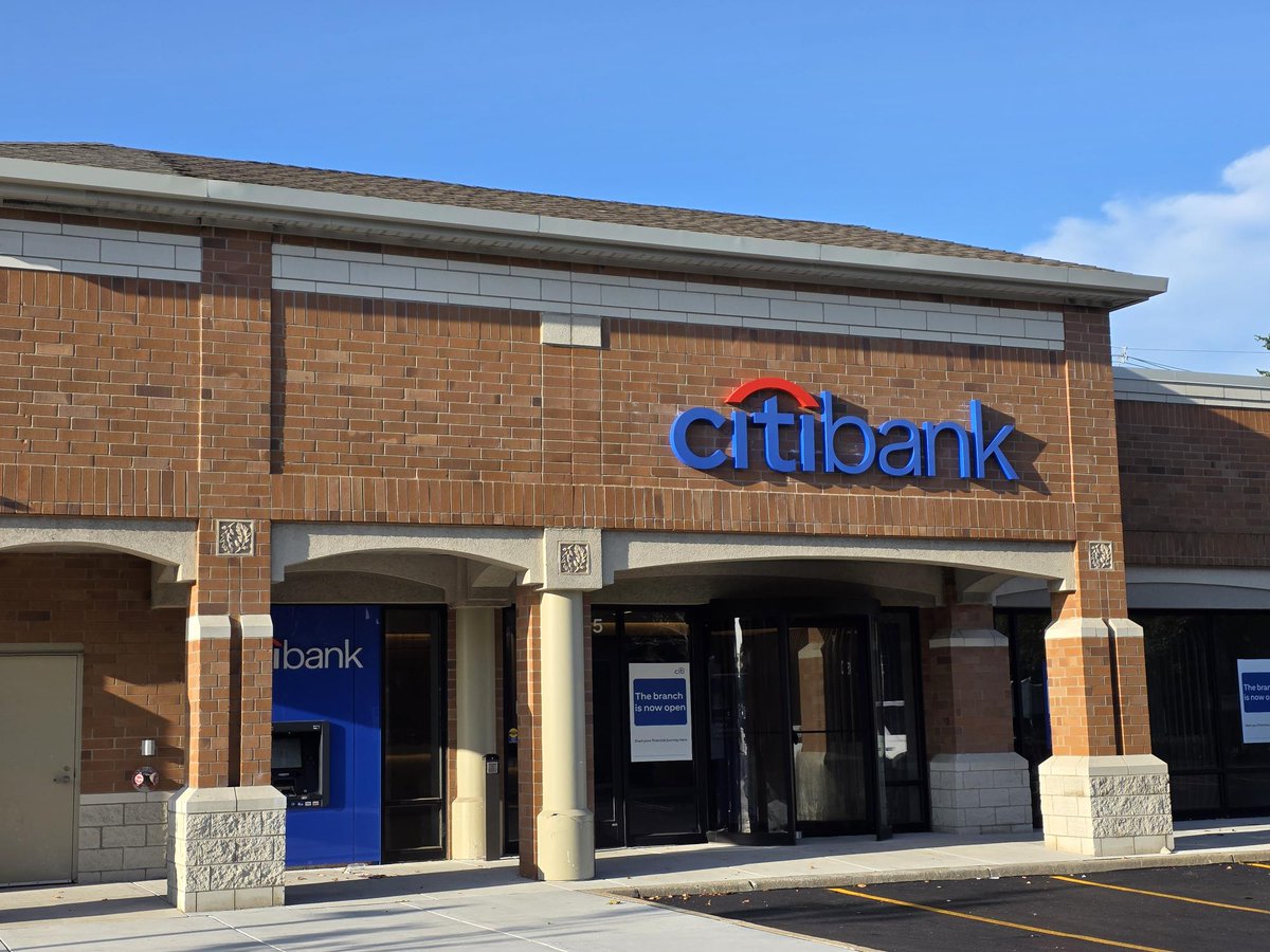 TerracoINC's tweet photo. We're excited to announce the opening of @Citi at 95th and Jeffery in Chicago, IL. Welcome to the neighborhood. https://t.co/HCeBevikLZ