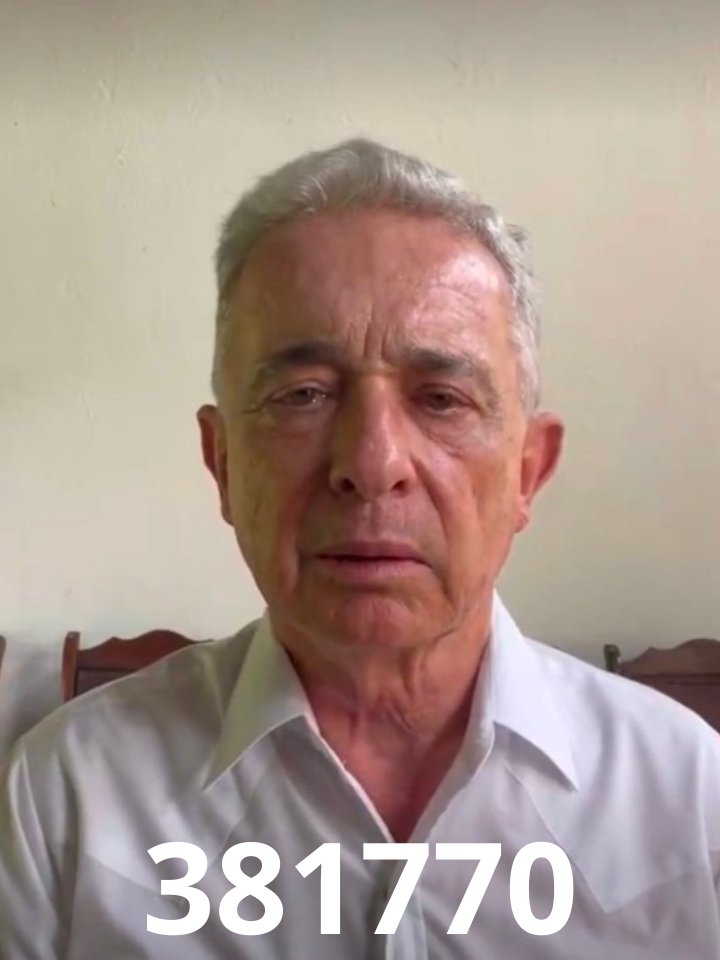 SamV1543906's tweet image. Considera usted que el condenado Uribe y el INPEC están incumpliendo descaradamente la orden judicial de prisión domiciliaria al utilizar redes sociales y recibir visitas permanentes en su finca ?