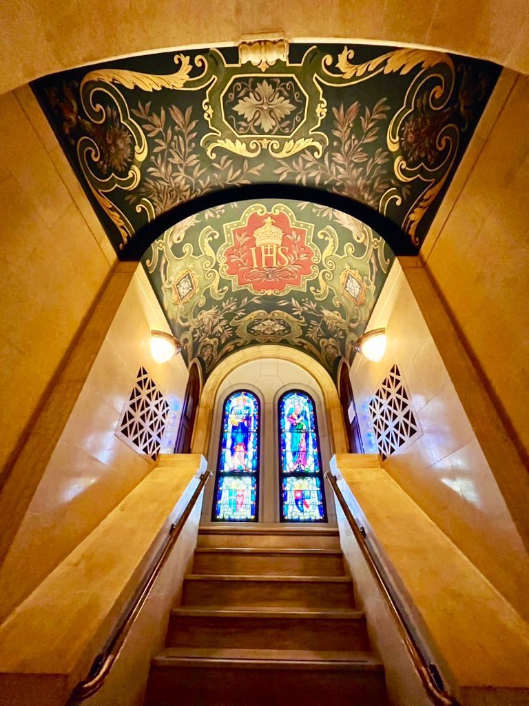 I love painted ceilings