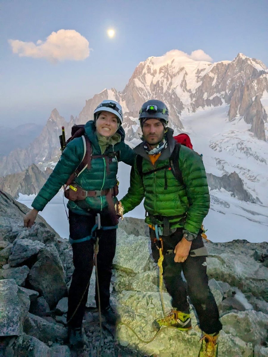 IcicleUK's tweet photo. Epic Alpine Weekender
🏔️🎒❄️🇫🇷⛏️🇮🇹😎
Awesome photos from Rosie & Josh on their ascents of Aiguilles d’Entreves and Dent du Géant this weekend, led by IFMGA mountain guide Martin. Congratulations 💪
〽️ https://t.co/ritMjv5FE2
📍Dent du Géant 4013m
#chamonix #dentdugeant https://t.co/EcqzM8F80w