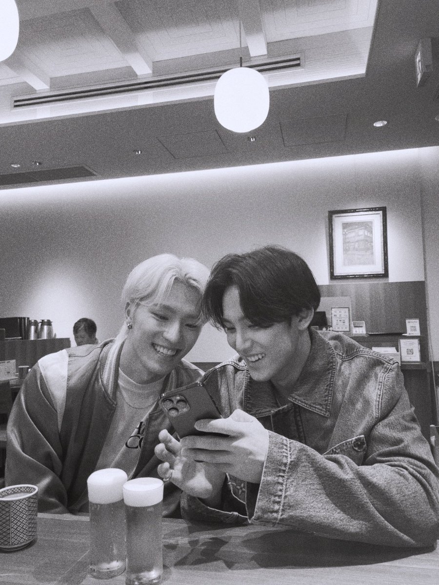 ㅤ

[ 🔔 #PIKATION ]

𝗘𝗗𝗘𝗡 created a new post!

“Dinner hari ini ditraktir mas Jere 😋.”

ㅤ