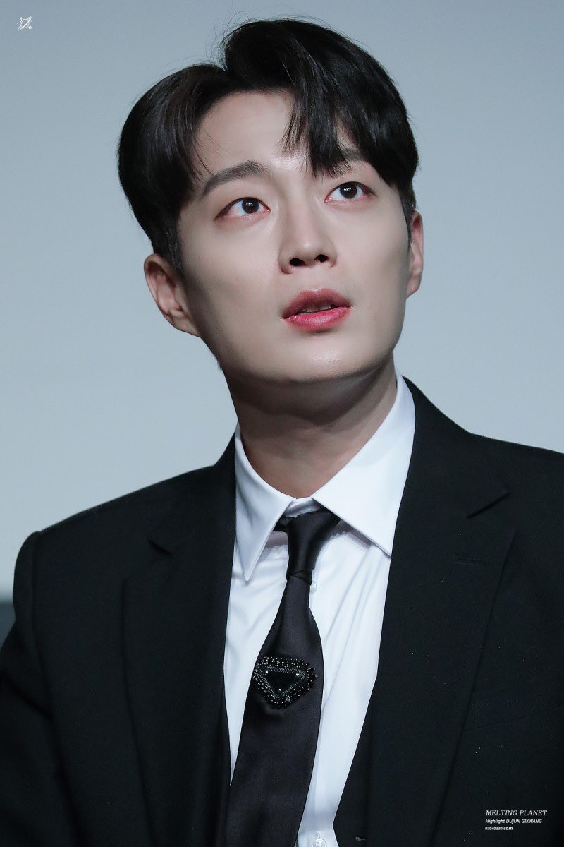 자강 tweet media