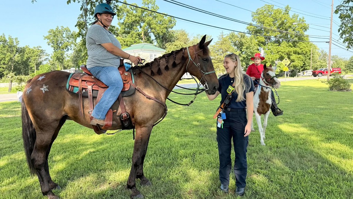 New Vocations (@newvocations) on Twitter photo #NVGrad Update: WITTY GIRL is a 2005 mare who was adopted through New Vocations' Matrons of Honor program for retired #Standardbred broodmares. Her adopter shared that she was just in her first parade yesterday! <a href="/StbTransition/">Standardbred Transition Alliance</a> #NVGrad Update: WITTY GIRL is a 2005 mare who was adopted through New Vocations' Matrons of Honor program for retired #Standardbred broodmares. Her adopter shared that she was just in her first parade yesterday! <a href="/StbTransition/">Standardbred Transition Alliance</a>