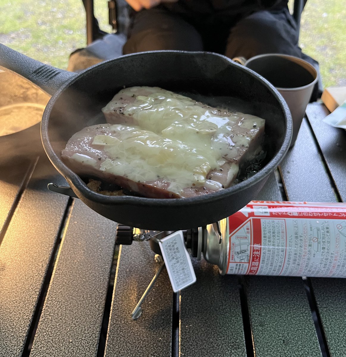 brea_current's tweet photo. ワイルズのアレ　（しま作
危ないのでナイフでは食べてない
うますぎる！ https://t.co/cm5MCdQhnm