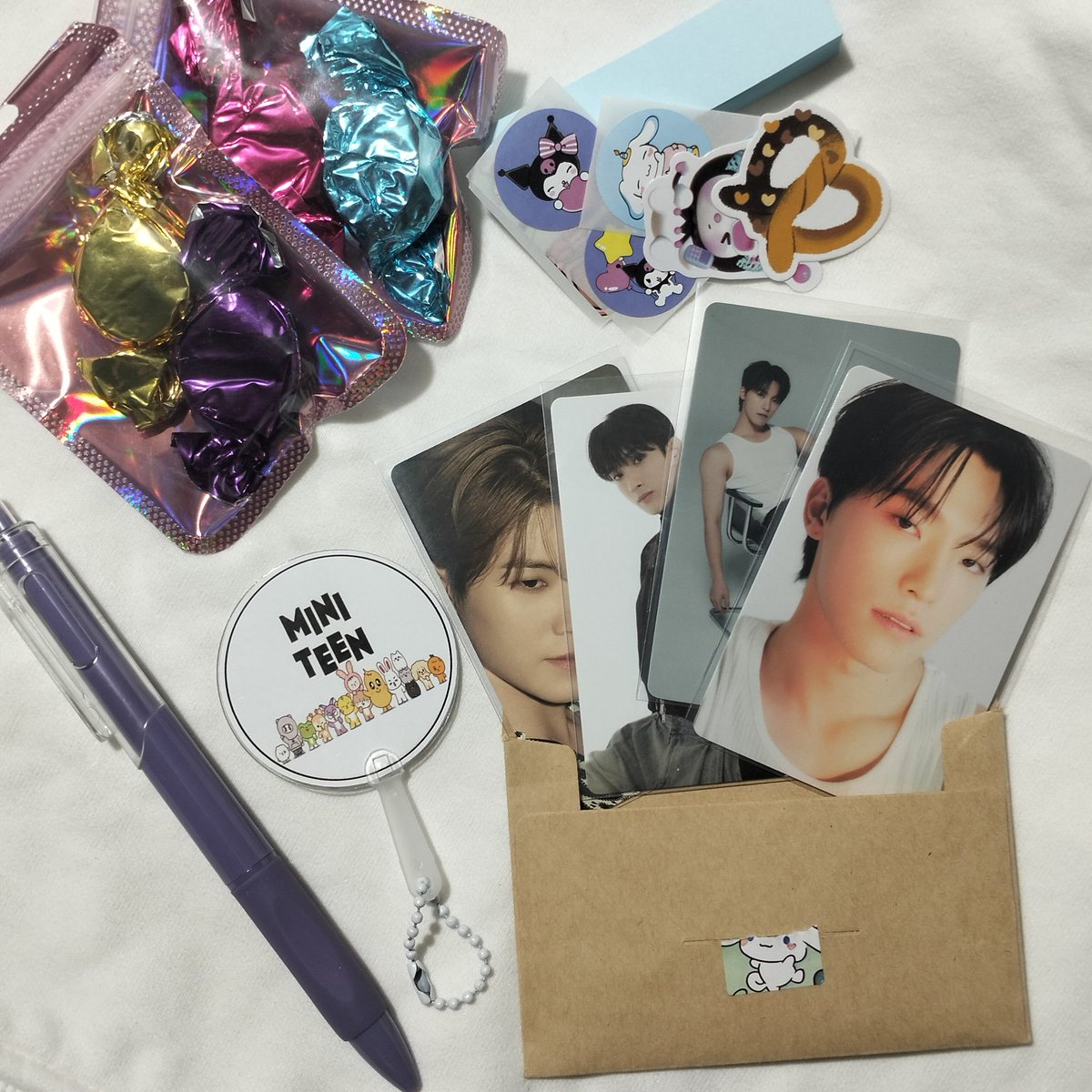 plumyzey's tweet photo. hello, @_ikeu00 ! i got my ichan voice keyring!!! grabe, it's so cute, i'm so obsessed and  i can't stop using it (miss q na si dino). tysm for your generosity, you made me happy. i didn't expect that it comes with this much goods. many thanks, really. 🥹💗 https://t.co/WzRBVDnVP5