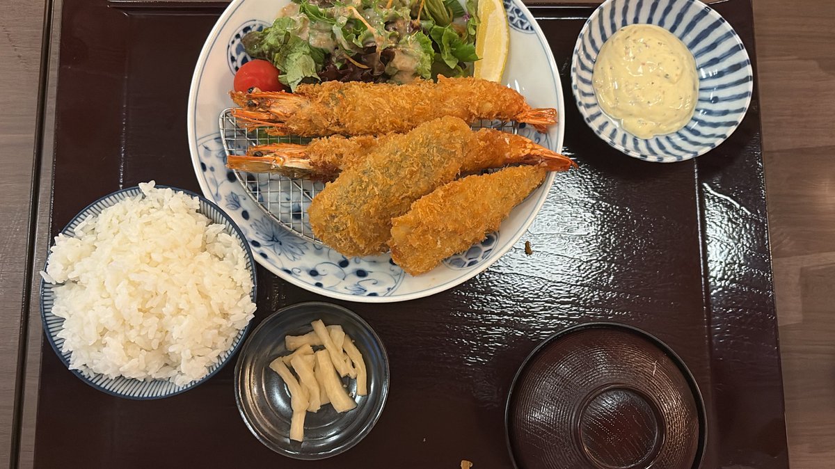 meg_163cm's tweet photo. 温泉とバカンスちゃん https://t.co/lc3diukeKg