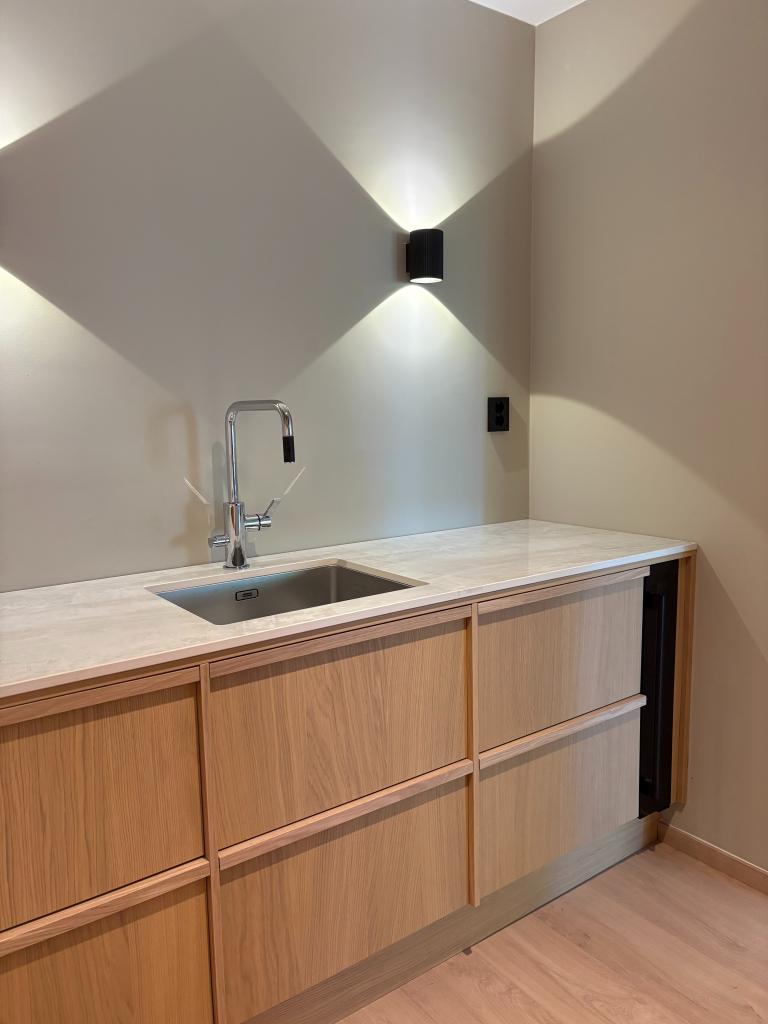 husleieno's tweet image. Sjekk ut denne moderne 2-roms leiligheten på Ullern! Heis, utsikt og moderne standard. Se den på Husleie.no eller kontakt utleier på . #boligtilleie #Ullern tinyurl.com/3rvdsj45