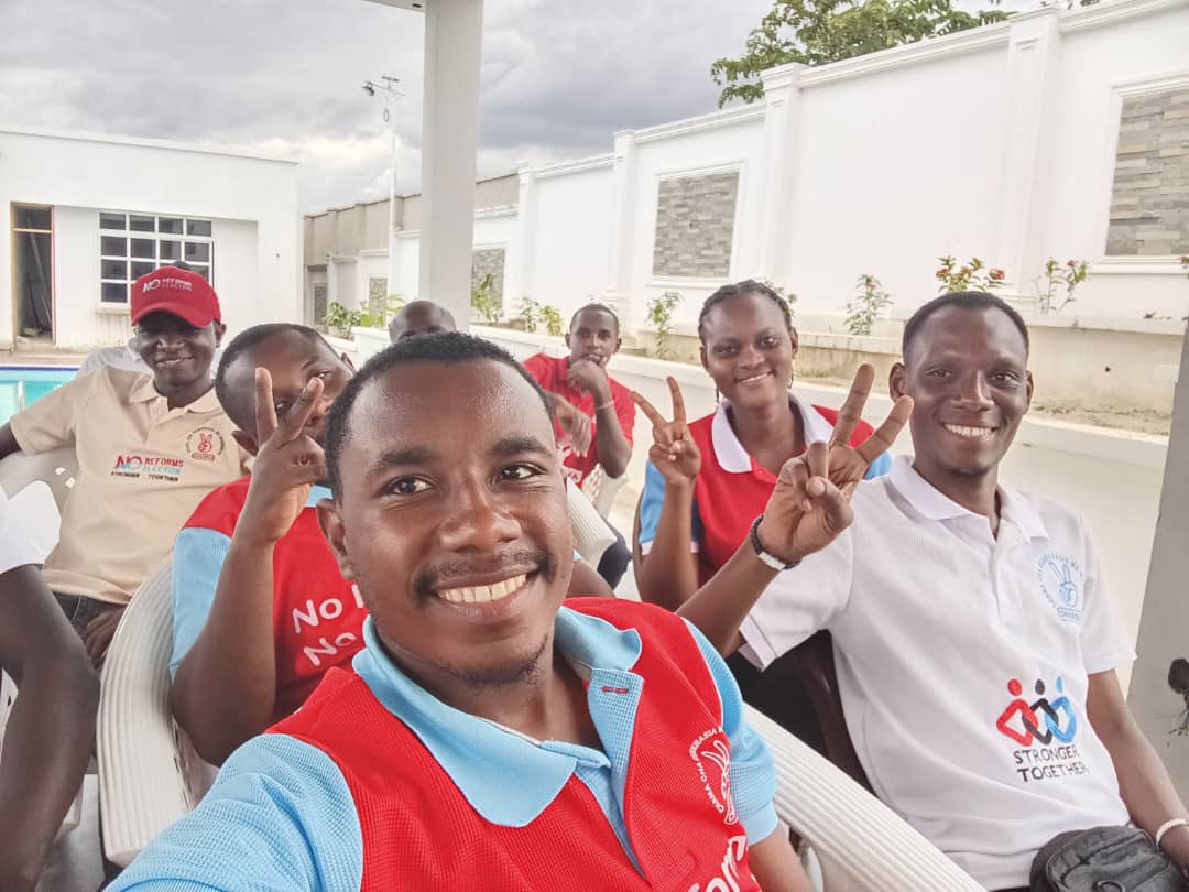 ChrissFundi's tweet photo. BAVICHA Kanda ya Pwani wakifuatilia live Kongamano la BAVICHA kidigitali 

"BOLD YOUTH BRIGHT FUTURE"

#NorefomsNoelection https://t.co/tbmTc6w5Kb