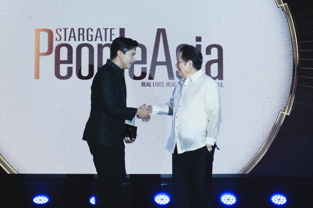 Sparkle_GMA's tweet photo. Constantly redefining success both in front of the camera and behind it, Asia’s Multimedia Star Alden Richards proves why he’s one of @peopleasia’s ‘Men Who Matter’ awardees this year ✨
Congratulations, Alden!
#AldenRichards #MenWhoMatter2025 https://t.co/ysn4LUP5Pa