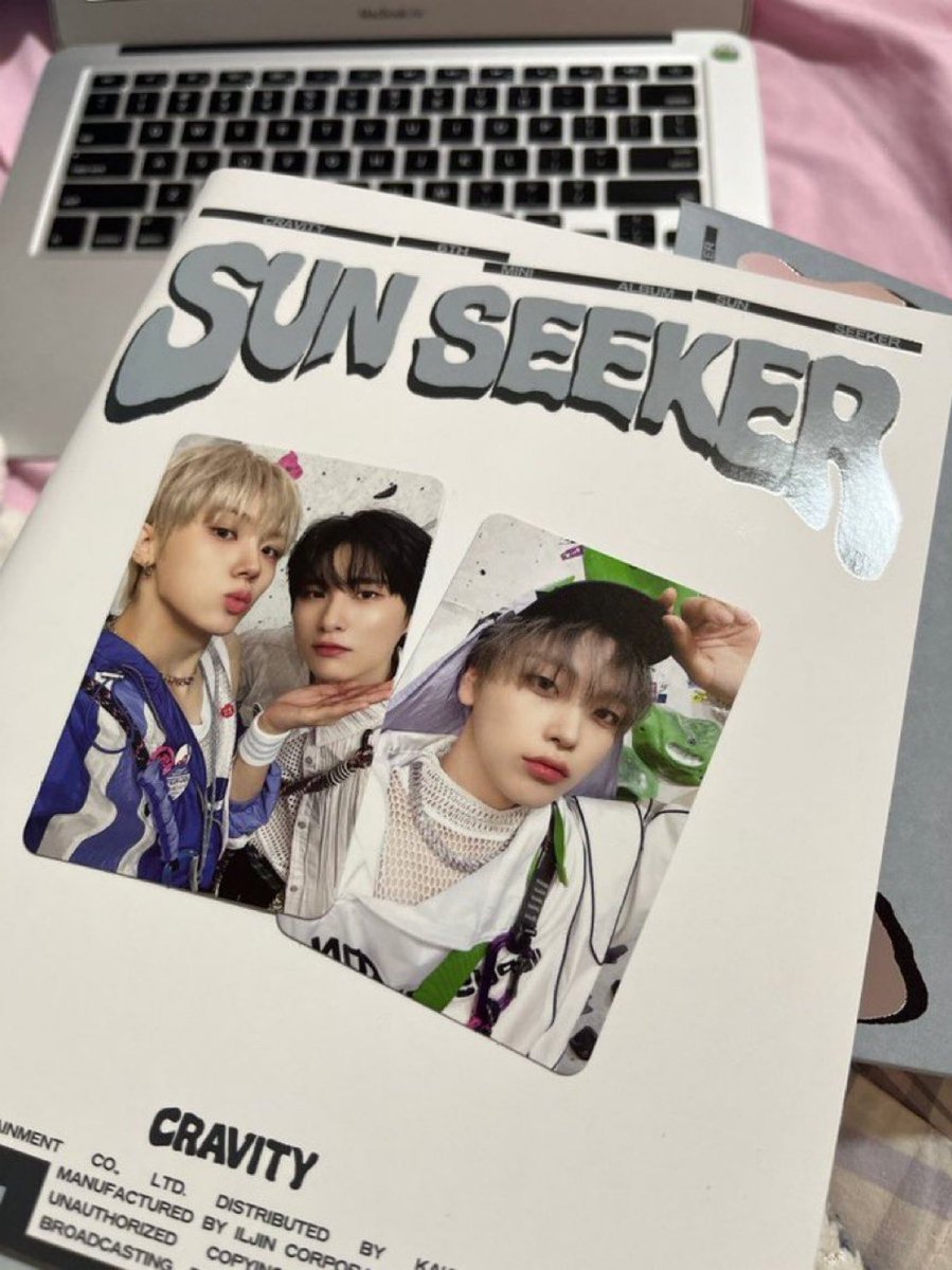 #412onhand ★ decluttering sale! 

wts lfb ph ── cravity

      sun seeker catcher ver
      hyeongjun pc ₱80
      unit pc seongmin woobin ₱50

if take both ₱100 only + free PF :-)
