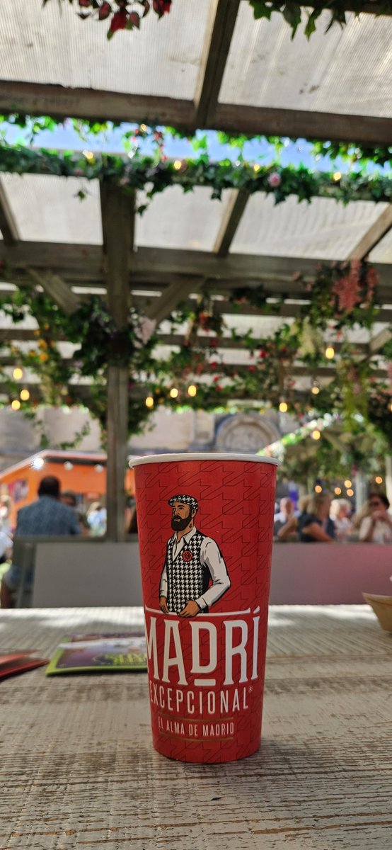 Ronniewils0n's tweet photo. Can think of worse ways to spend a Tuesday. #fringetuesday #edinburghfringe https://t.co/mDC3tg8VRO