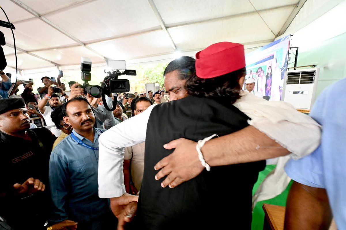 Anees Raja انیس راجا (@aneesrajasp) on Twitter photo उनको हमारी भावभीनी ‘अंतिम जोहार’
जिन्होंने किया ‘झारखंड का निर्माण’ !
<a href="/yadavakhilesh/">Akhilesh Yadav</a> <a href="/samajwadiparty/">Samajwadi Party</a> उनको हमारी भावभीनी ‘अंतिम जोहार’
जिन्होंने किया ‘झारखंड का निर्माण’ !
<a href="/yadavakhilesh/">Akhilesh Yadav</a> <a href="/samajwadiparty/">Samajwadi Party</a>