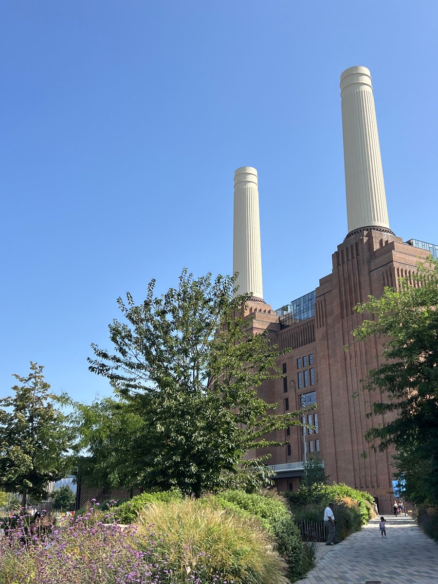 pete_apps's tweet image. Great food, weather and company in Battersea. Great welcome back to London after several months. #newprojects #newevents