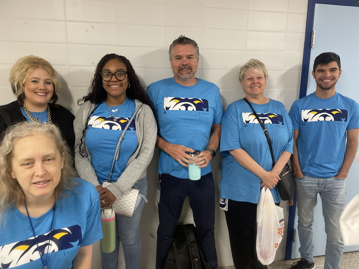 GrandviewCSD4's tweet image. The gang’s all here! We are excited to welcome all of our staff back for our 2025-2026 Convocation!! #EmpowerPassion #FutureStrong