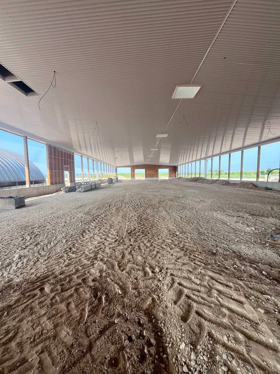 Progress at Geordawn Farms! 
This is an addition onto their existing tie stall barn that will feature 2 Lely Astronaut A5 robots, 1 Lely Juno feed pusher and 1 Lely Luna Brush!