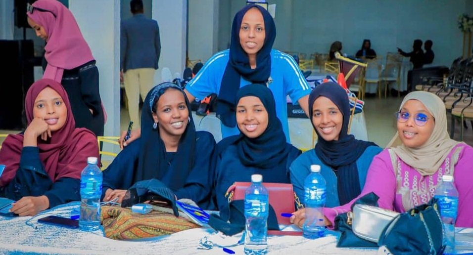 Bahda ciyaraha ayyan hampyynayya iyo kooxdyda <a href="/UbahAnd/">Ubah Inspire Initiative Organization- Ubah Center</a> internatinal youth day 💯😎👸👸