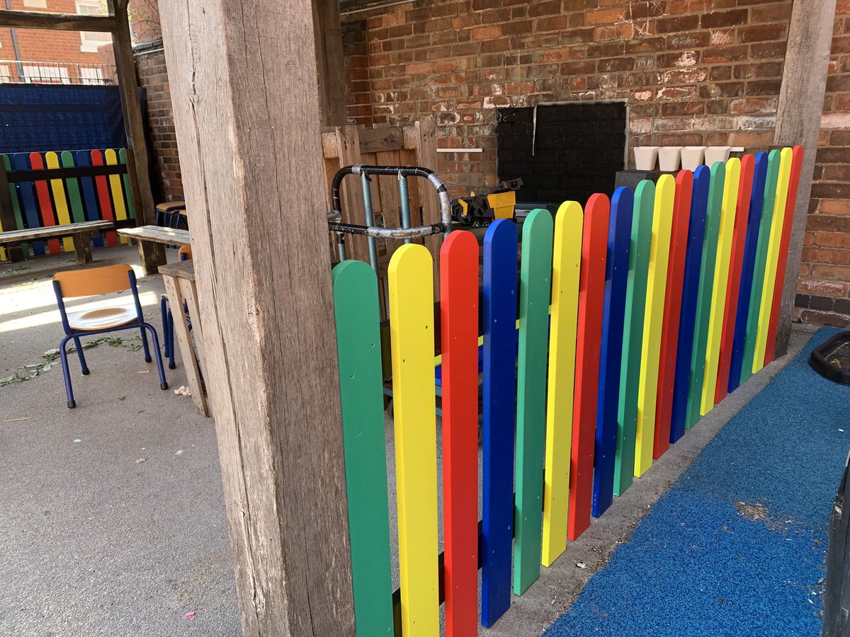 MrsHSeedat's tweet photo. Adding a splash of colour to our play area with these  new picket fences 🌈 #BehindTheScenes @AbbeyMead_TMET https://t.co/VBjecVwTPE