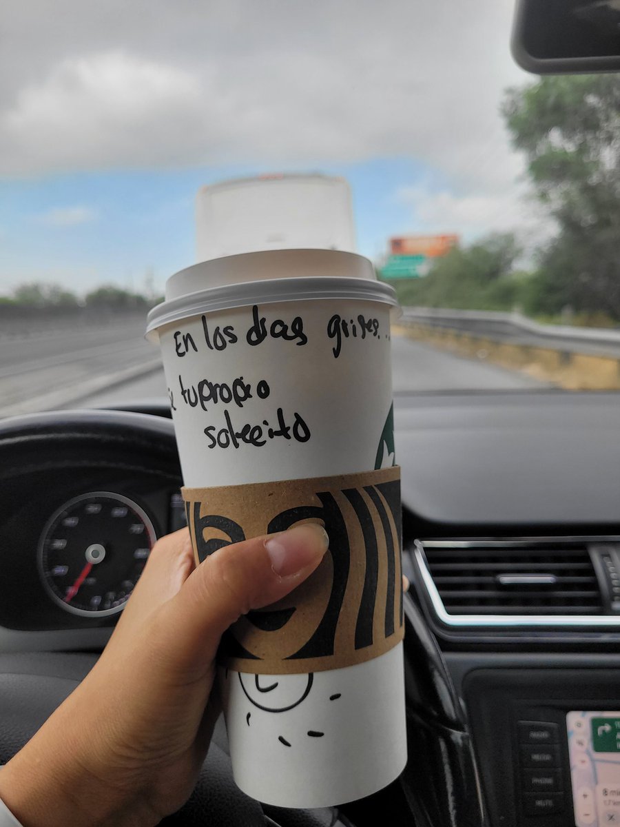 SmTa's tweet image. Pero... hoy esta gris por que va a llover ¤..  y quiero que llueva por que hace calor. Jajja