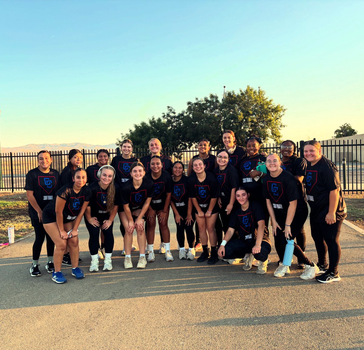 🔒 Locked in for Day 1 — morning grind starts now .. 
.
#falconfamily #riseandgrind #dayoneofoffseason