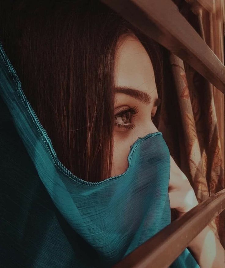 جمع ہم کو نہیں آتی، نفی سے ہم کو نفرت ہے
تمہیں تقسیم کرتے ہیں، تو ضربیں دل پہ لگتی ہیں