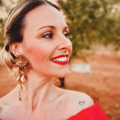 AnaBungui's tweet photo. #NuevaFotoDePerfil https://t.co/B6DOggbUCq