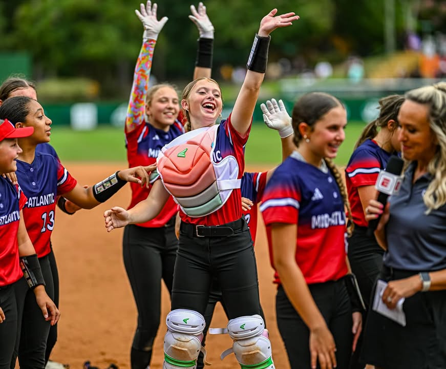 EastonFastpitch's tweet image. 2025 LITTLE LEAGUE SOFTBALL WORLD SERIES CHAMPIONS! 🏆🥎 

Congratulations to team Mid-Atlantic on bringing home the title! 👏 What an incredible World Series! #TeamEaston #LLWS #LittleLeague