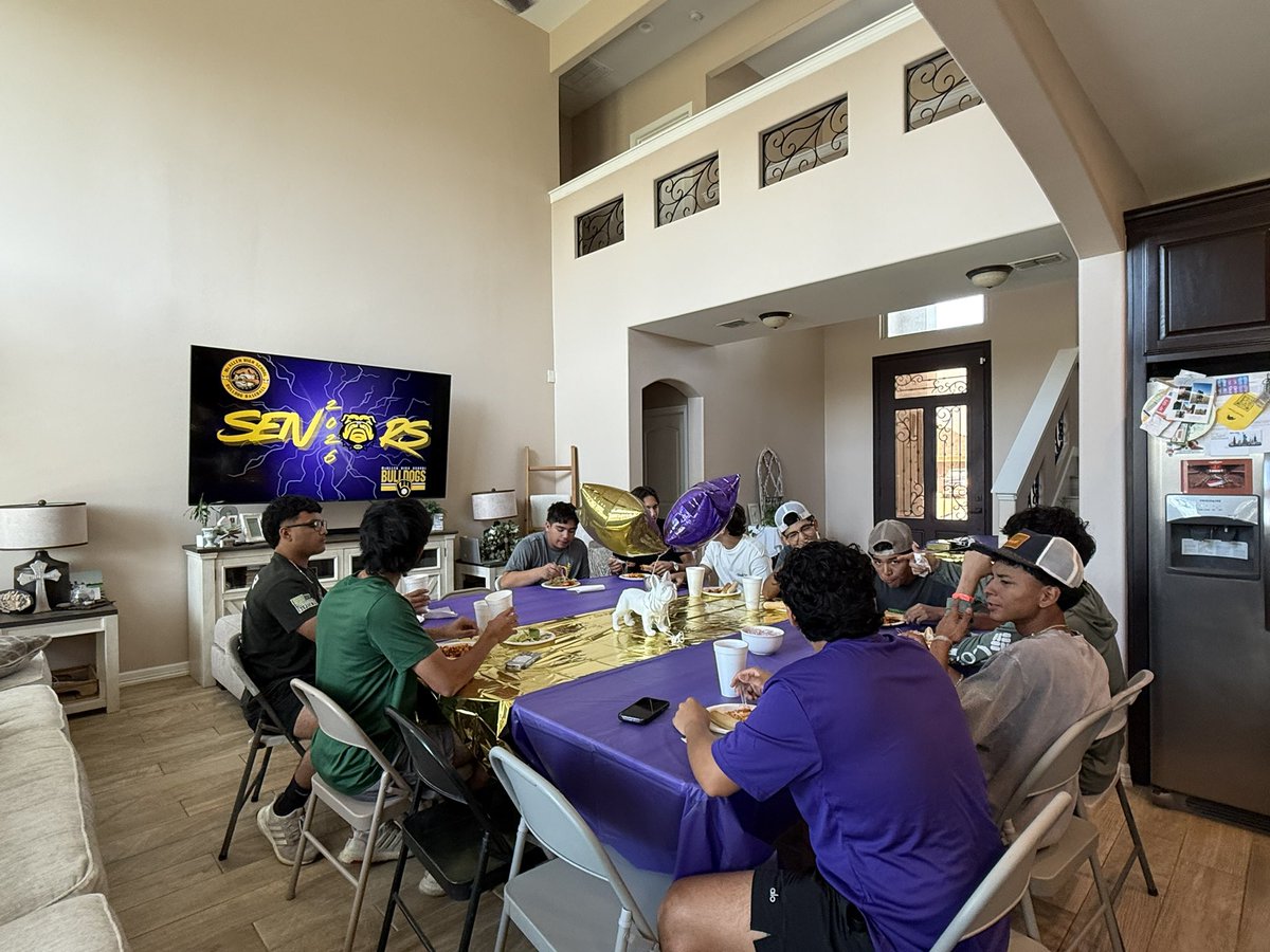 Senior Sunday Luncheon ⚾

Our senior boys took a break from the field to come together for a special Senior Sunday luncheon, sharing laughs, great food, and a little teamwork off the field.
Boys got creative and worked together to design the 2026 Bulldog Fan Shirt!
