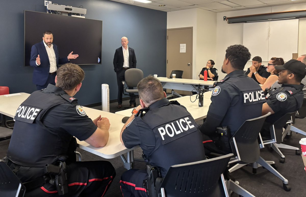 Thanks to TPA President <a href="/TPACampbell/">Clayton Campbell</a> &amp; VP <a href="/TPACallanan/">Brian Callanan</a> for their visit to 53 Division B Platoon parade this morning. Your support of our members is appreciated!