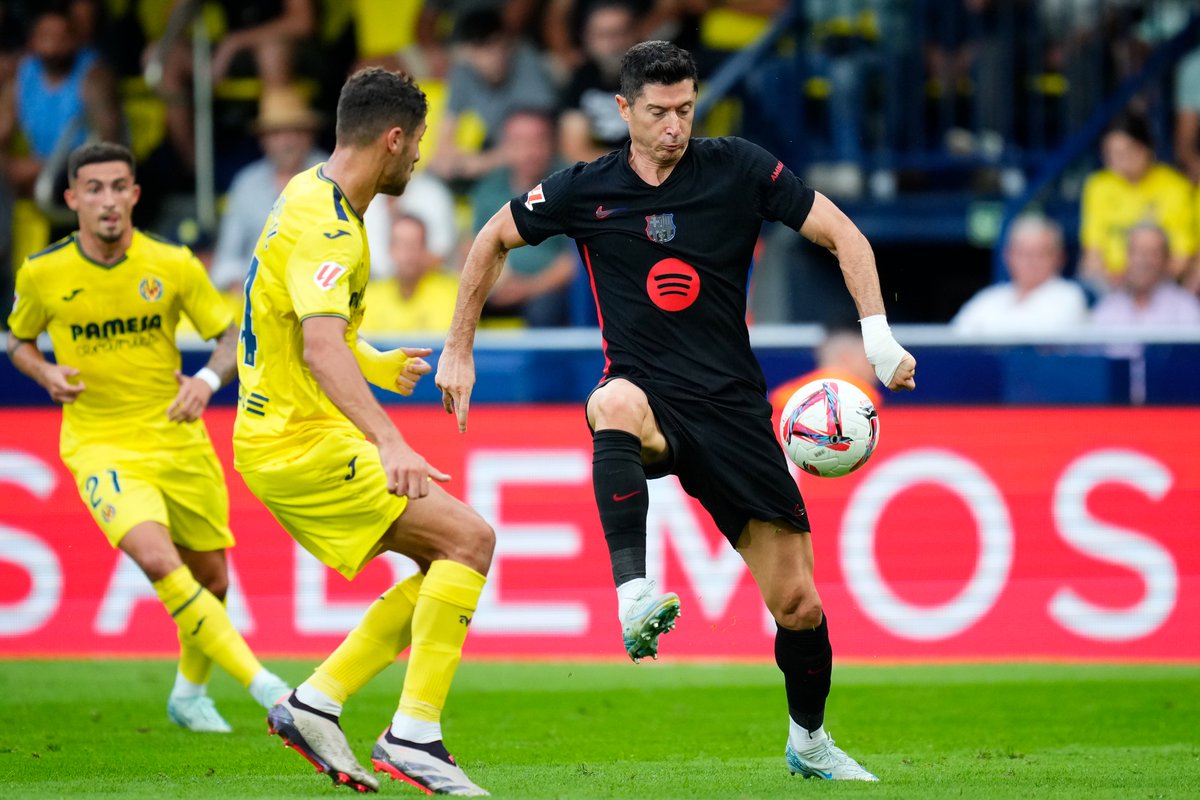 SERDeportivos's tweet photo. 📻 PROGRAMA con @PacojoSER
🎙 Fernando Roig defiende que el Villarreal - Barcelona se juegue en Estados Unidos
🔥 El Madrid calienta la temporada contra el Tirol
🗣 Hablamos con Alberto Cerruti y Javier Sánchez
🌏 #FutInt con @josedavidlopez_
🎧 AUDIO: https://t.co/8qGHV2b6aK https://t.co/cBkK0fPS7U