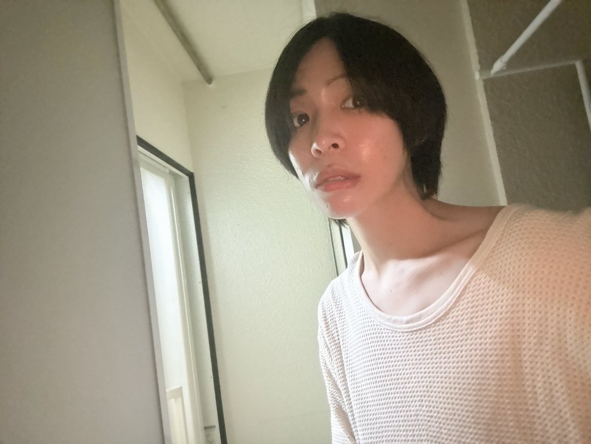 キャスありがとうございました〜！

きゃ、きゃわぁぁぁ…

2枚目は僕んちの心霊スポット