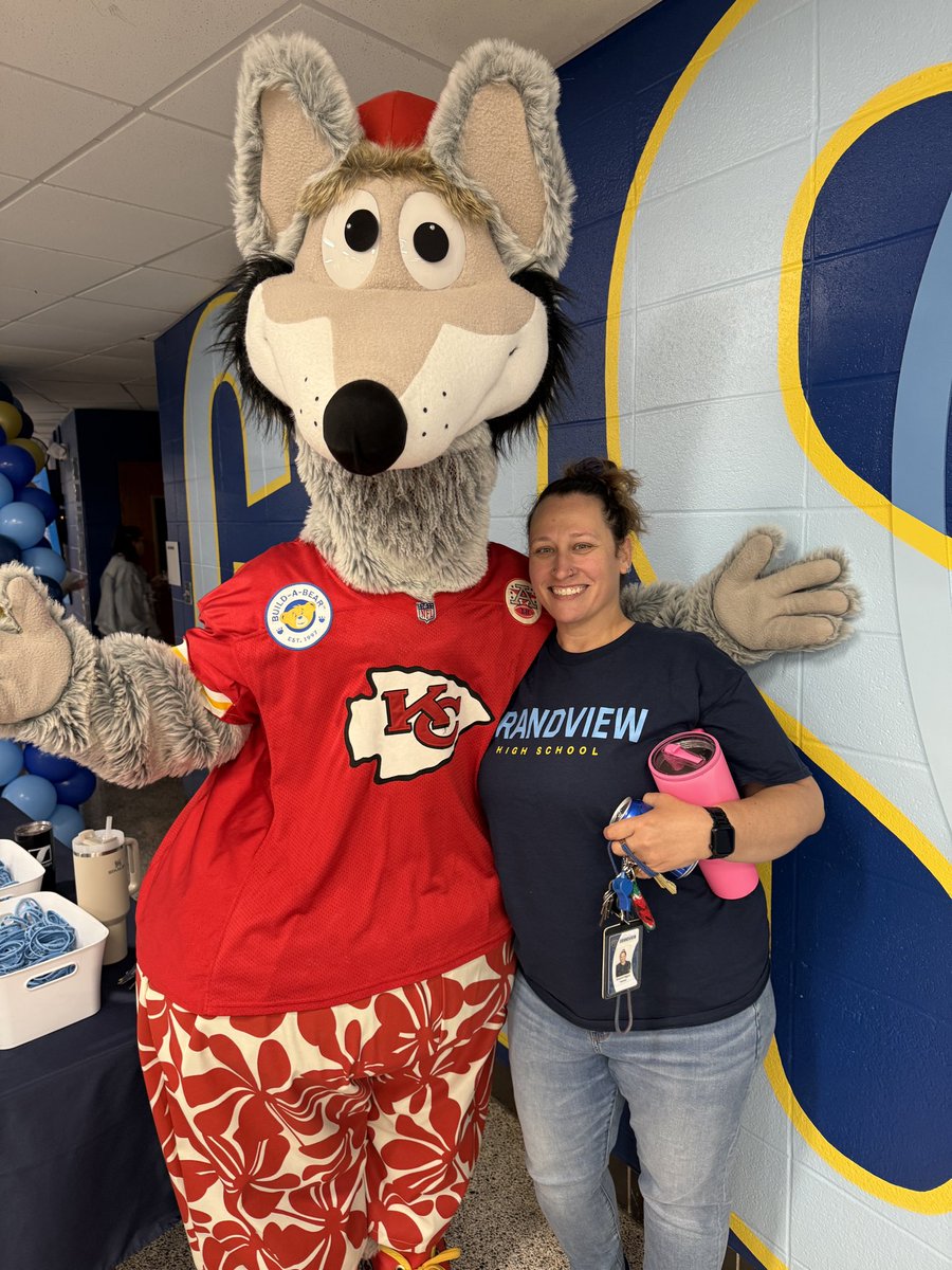 Convocation #wearegrandview #gvc4 #teacher #chiefs