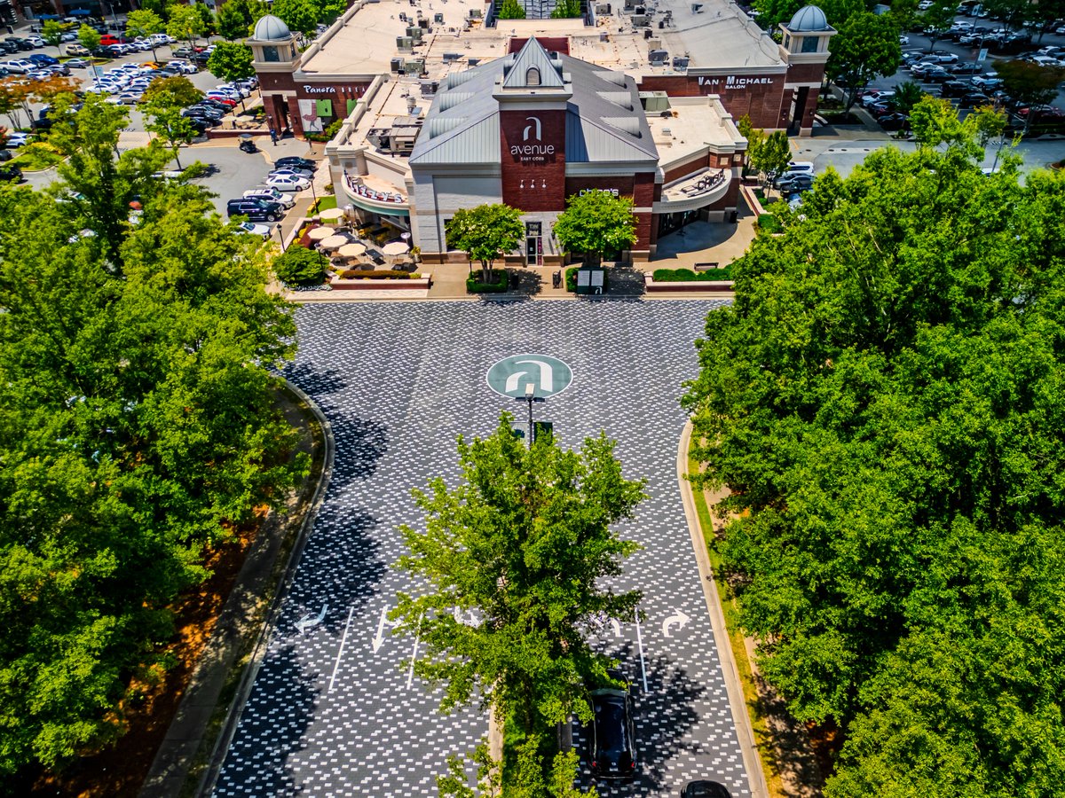 New look, who dis? ✨

Click to learn more about our new drive path and the new restaurants coming soon: eastcobbnews.com/east-cobb-biz-…