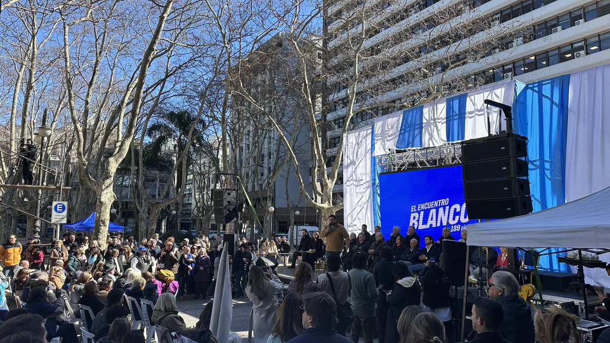 CDJ Montevideo (@cdj_montevideo) on Twitter photo 189 años de Historia.
189 años de Libertad.
189 años del <a href="/PNACIONAL/">Partido Nacional</a>
#QueLindoSerBlanco 189 años de Historia.
189 años de Libertad.
189 años del <a href="/PNACIONAL/">Partido Nacional</a>
#QueLindoSerBlanco