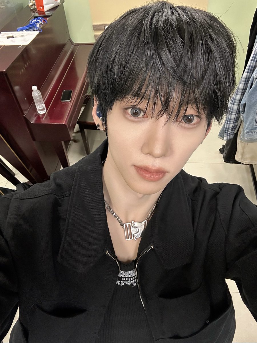 _AMPERSANDONE_'s tweet photo. 오늘 오랜만에 앤디어 봐서 너무 좋았당~~~~ 다들 쇼케이스 보면서 재미있는 시간 보냈죠?? 시작이라는게 아직 꿈만 같구 너무 행복하다 우리 함께 즐거운 memories 만들자!💙💙

#앰퍼샌드원 #AMPERSANDONE 
#나캠든 #KAMDEN https://t.co/XpnmbdE5U1