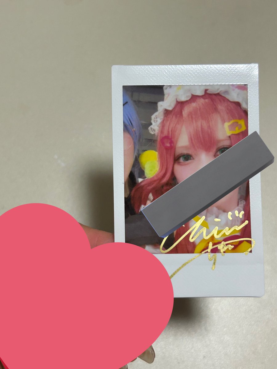 【夏コミ4️⃣】単品チェキ一覧📸❗️

ドアップチェキお気に入り笑
3枚目のチェキは、さびちゃんの頒布する単品チェキにバトルメイド☄️があるのでくっつけると、ちねさび❤️になります