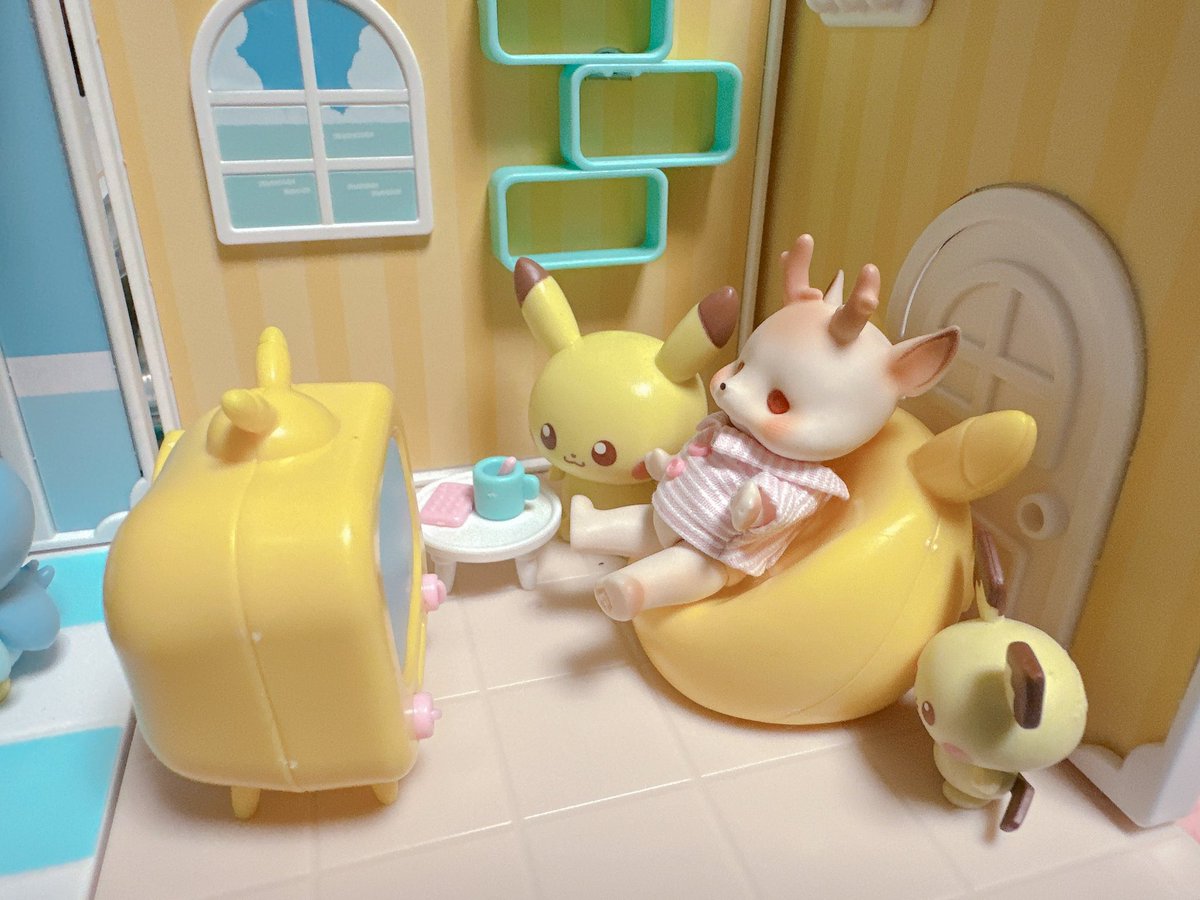 ポケピースハウスをガンガン作ってくターン
数年前に買ったのがやっと日の目を見ている笑
色がカラフルで可愛らしい