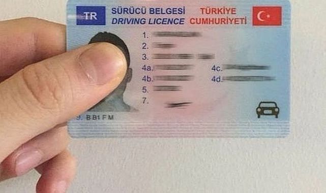 iyizmm's tweet photo. zamanında debriyajı kaldırarak ucak sinifina kadar ehliyet alan dayilarin bununla övünmesi cok utanc verici https://t.co/26Eydfe7HD