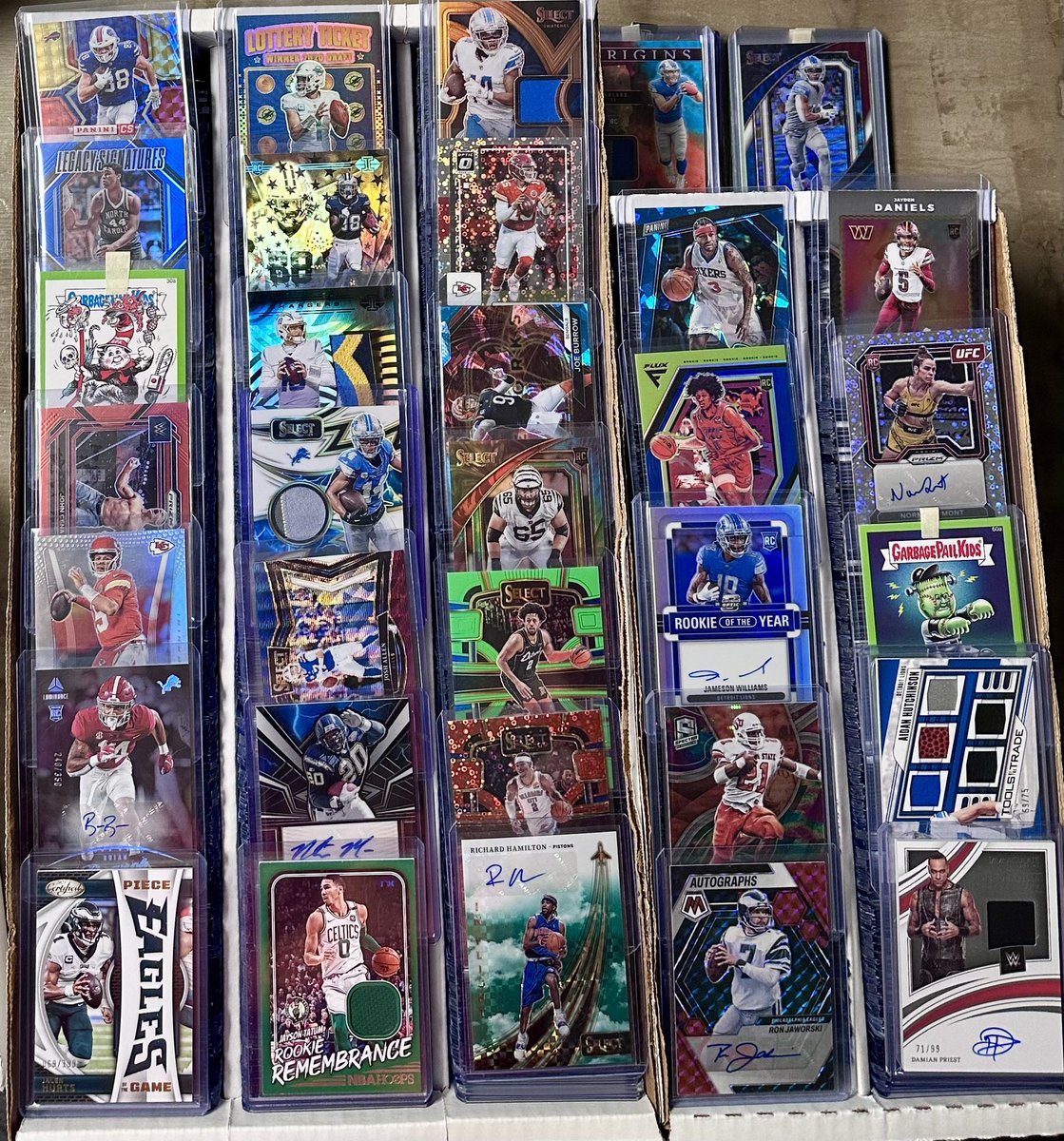 RT for a shot at 15.00 stack credit! So excited for this round of #JimJoStacks - figure to hit it pretty hard and ending on the 31st! Should be a damn good one. #thehobby